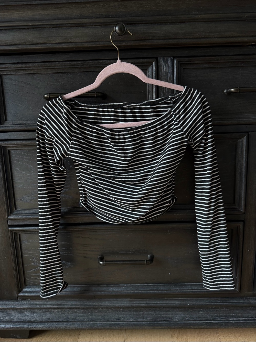 Striped Off-Shoulder Long-Sleeve Crop Top - Black/White